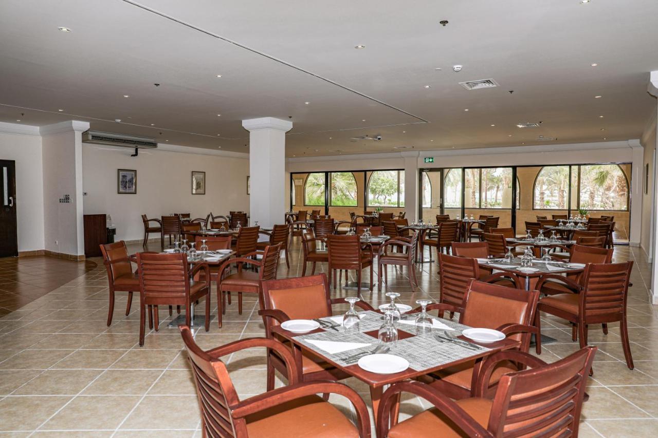 Dhafra Beach Hotel Джебель-Данна Екстер'єр фото