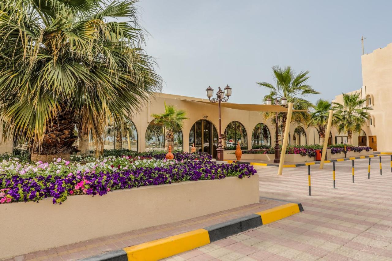 Dhafra Beach Hotel Джебель-Данна Екстер'єр фото