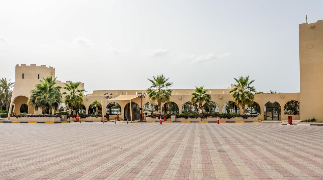 Dhafra Beach Hotel Джебель-Данна Екстер'єр фото