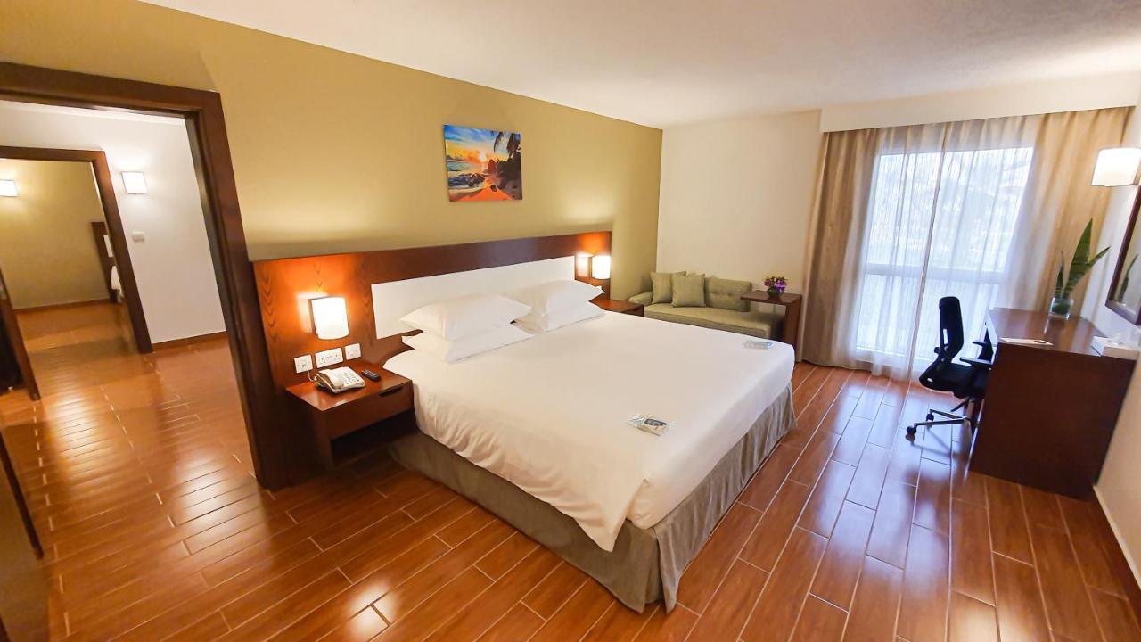 Dhafra Beach Hotel Джебель-Данна Екстер'єр фото